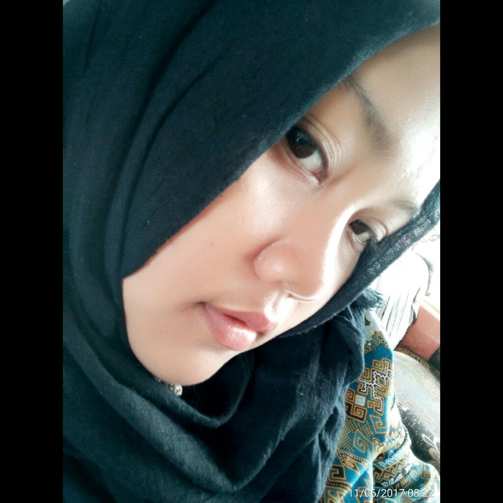 Shegadismaya's tweet photo. Uugghhh kantong mata https://t.co/D85b0Gqnkm