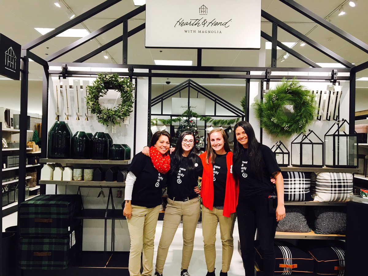 I'm so incredibly proud of the experience <a href="/smcdade206/">Sarah</a> and team provided today with #HearthAndHand 😊Thank you for delivering JOY! <a href="/JaxBackes/">Jackie Backes</a>