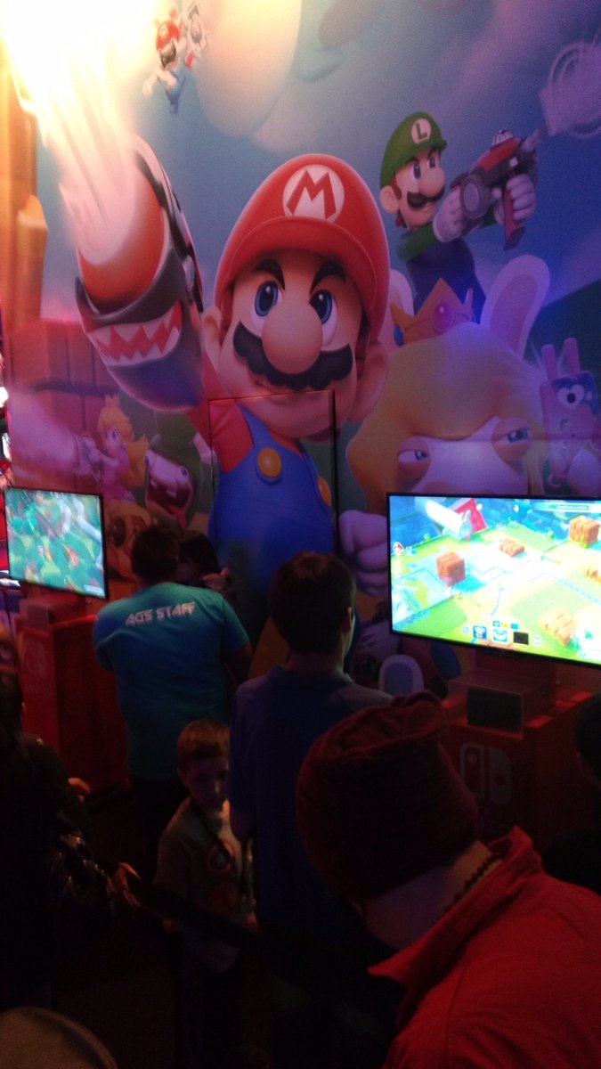 Velouriax2's tweet photo. Las #Fotos de #ArgentinaGameShow 2017 realizado en el @CCostaSalguero #ArgGameShow #PlayStation #Xbox #Juegos https://t.co/cy89Kip27z https://t.co/o9422KMY0i