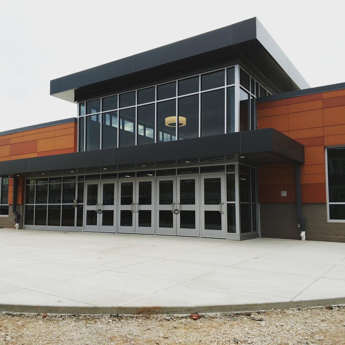 mahoganyprice's tweet photo. Can't wait to give Arundel staff a sneak peak of their new building in the AM. @21stCSBaltimore @BaltCitySchools https://t.co/RGlmTeZKpu
