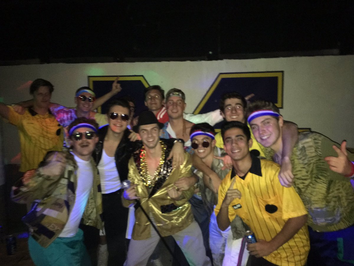 SigmaChiUM's tweet photo. The boys! #Halloween #inhoc https://t.co/V2vjEpRgQV