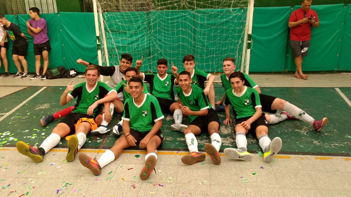 FelixMerhe's tweet image. Salud campeon 🏆🍾