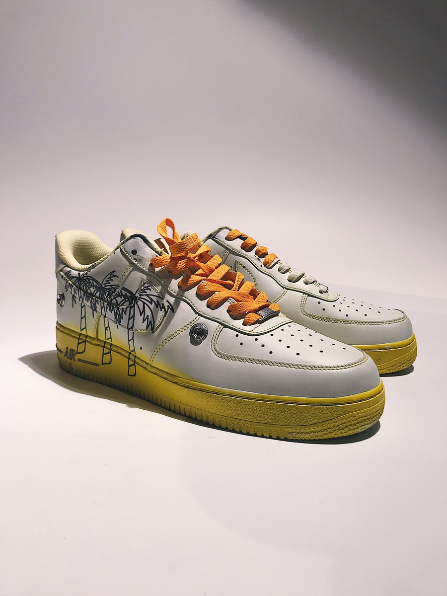 mickjenkins's tweet image. played around at the @Nike lab at @complex con