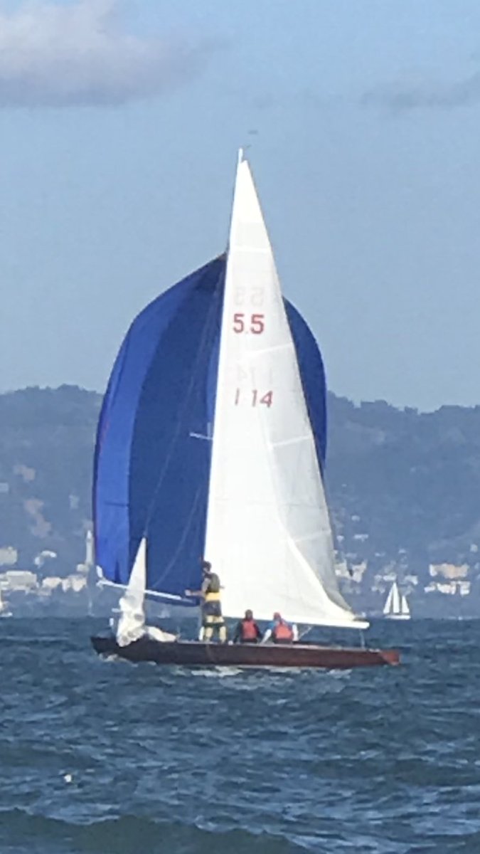 ResilienceRace's tweet photo. #5.5metre #sfbay #sailing #woodenboat https://t.co/BH0VjHUFwt