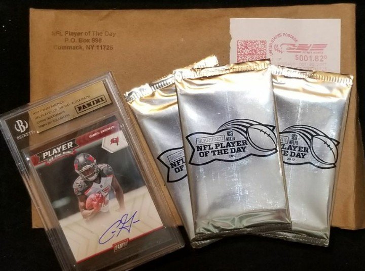 CardCowboy's tweet photo. Nice #mailday yesterday.  Big thank you to @PaniniPOD for this great Player of the day giveaway!  #NFLPOD #thehobby #collect #cardrustler https://t.co/07c6545tlX