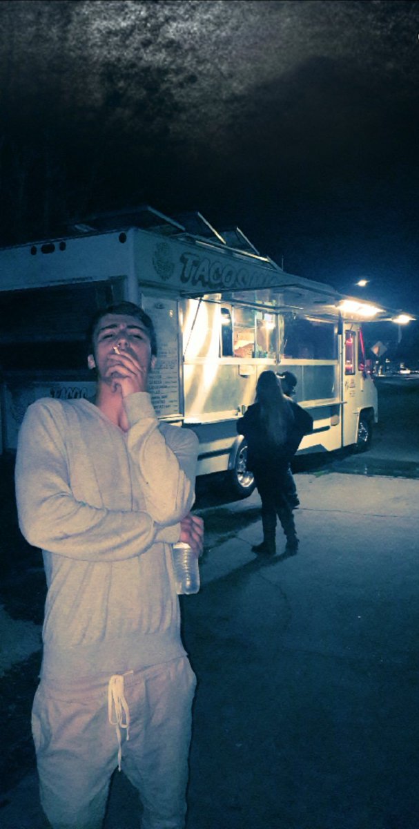 rivera_estephon's tweet photo. Pinche puto #onlytacos https://t.co/5hjhFuE2bc