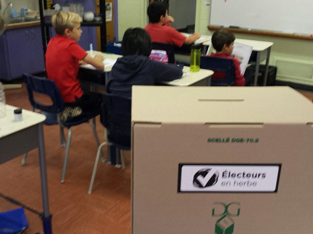 Our cycle 3 students were right! 84% of them voted to elect <a href="/Val_Plante/">Valérie Plante</a> as mayor of Montreal. <a href="/EnglishMTL/">English Montreal School Board</a>