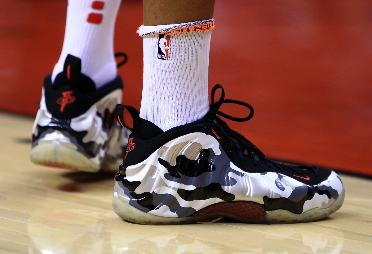 foamposite fighter jet on feet