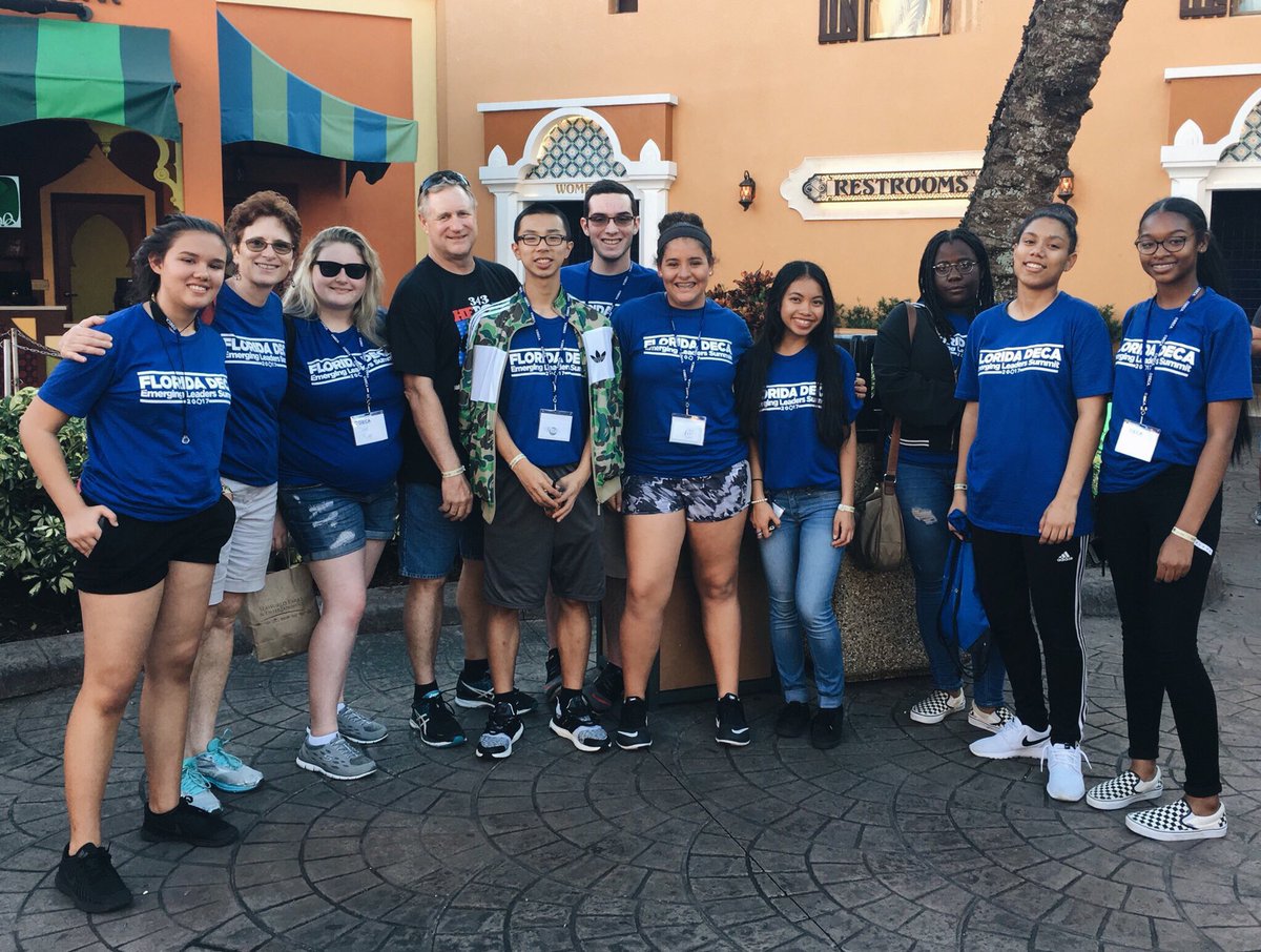 JPT_DECA's tweet photo. Had the most wonderful weekend at ELS! Many unforgettable memories and amazing new friends were made!💙💛 #FLDECAELS https://t.co/NORdMlgFQM