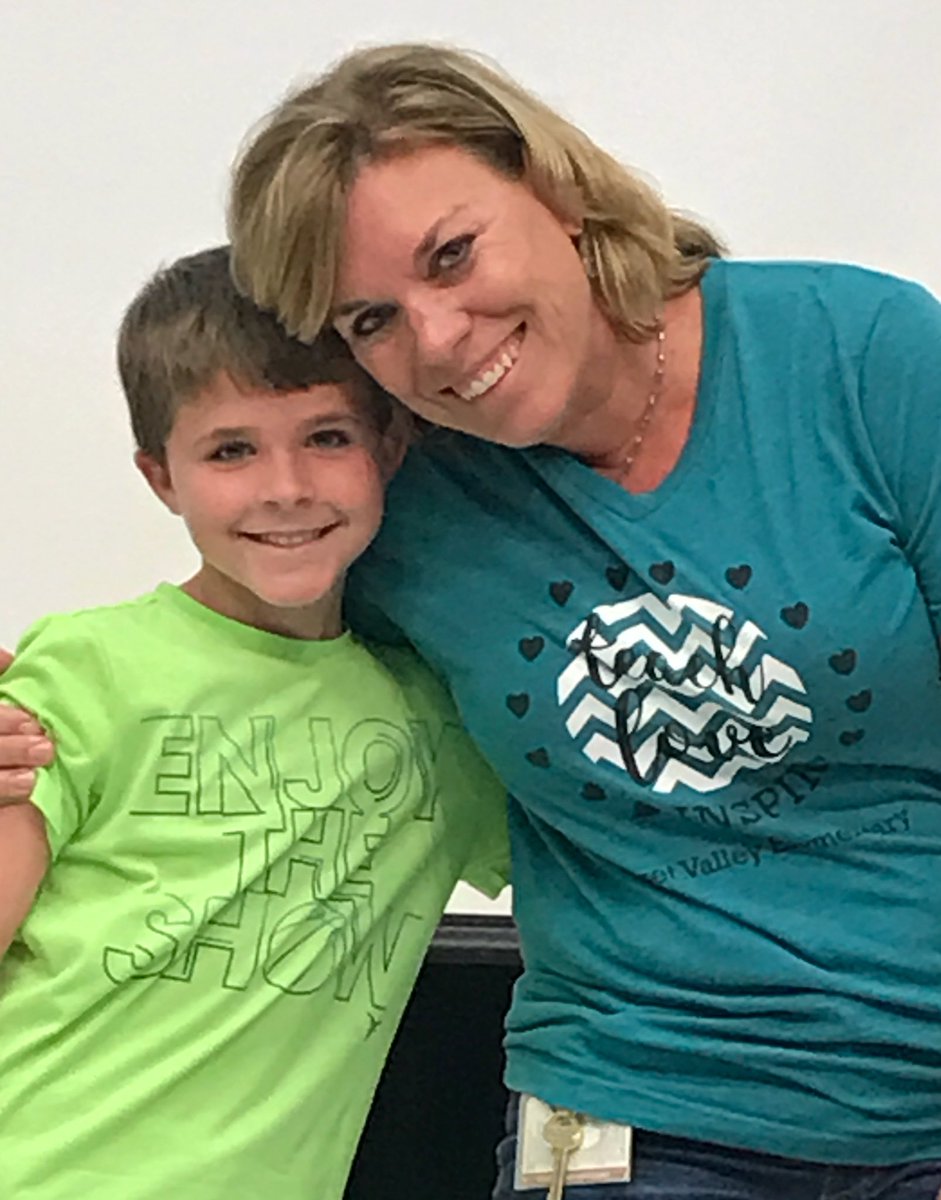CowenMy's tweet photo. Pride Rally celebrating our 2nd Six Weeks @SunsetValleyES was such a fun way to end a Friday! #pbis #recognizethepositive https://t.co/hInQfny3os