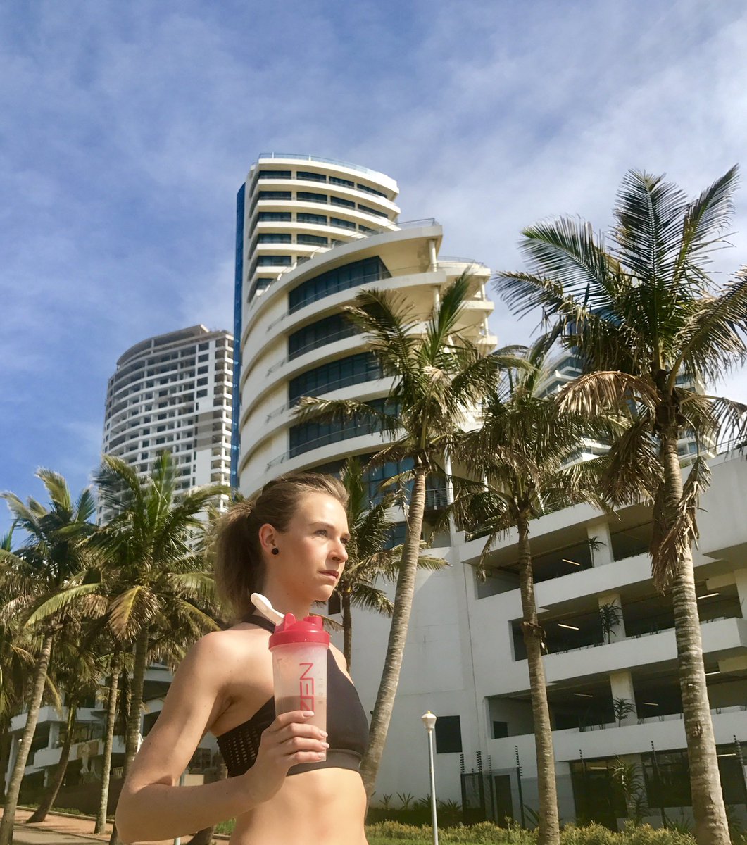 amoremeyer1's tweet photo. Best way to work out - #BeautifullyBronzed by @MyCaribbeanTan. ☀️
#lovemytan #mycaribbeantan #tammytaylormrssa @TammyTaylorSA @MrsSAPageant https://t.co/IoCY006zKR