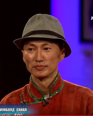 Стийлний залуу байна даа.,,Гэхдээ мундаг байсан даа