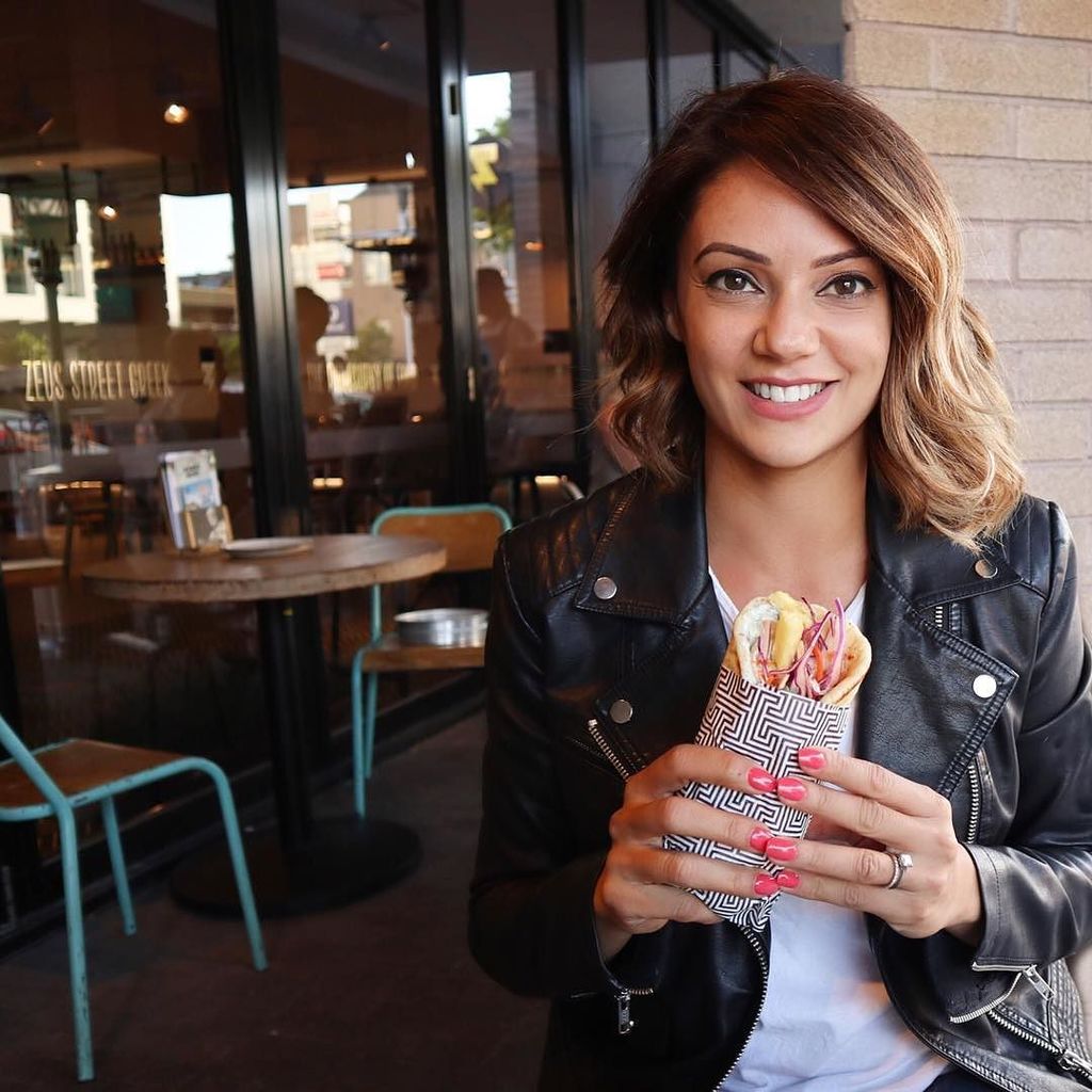 zeusstreetgreek's tweet photo. Pitas packed with goodness. Now that's something to smile about #PitasAreAGirlsBestFriend #FoodHonestly
📷: @eatwel… https://t.co/cGdVy0oXSb https://t.co/PXLj1eDTuJ
