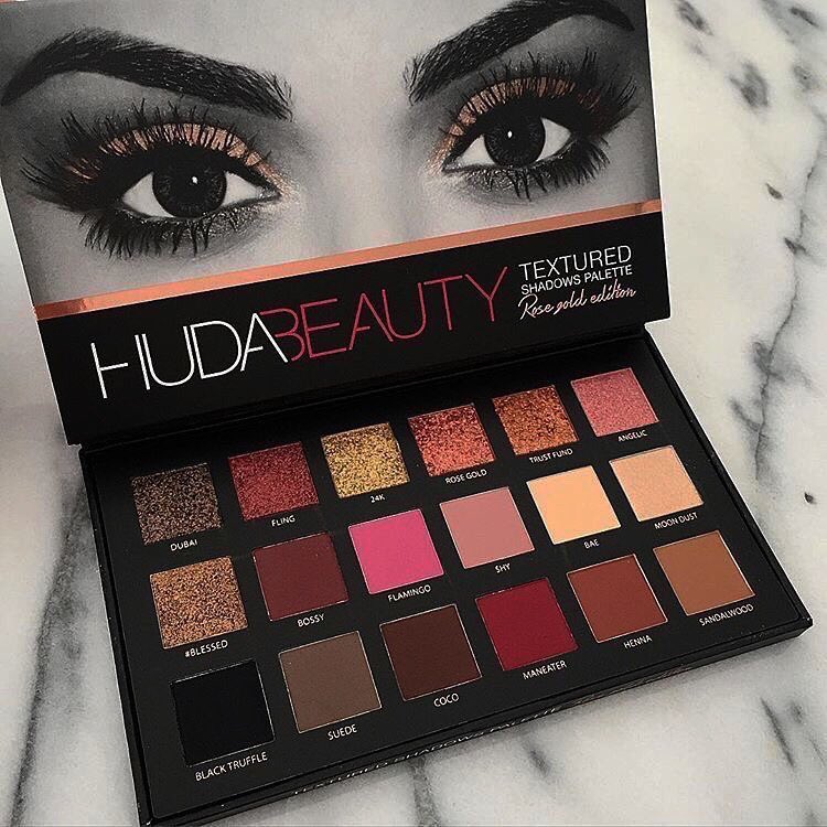 Kimberl47041384's tweet photo. Highly pigmented mattes , chrome pressed pearls and 3D metal shades in an exclusive rose gold edition #hudabeauty #rosegold #makeupsa https://t.co/ypF8ezmckb