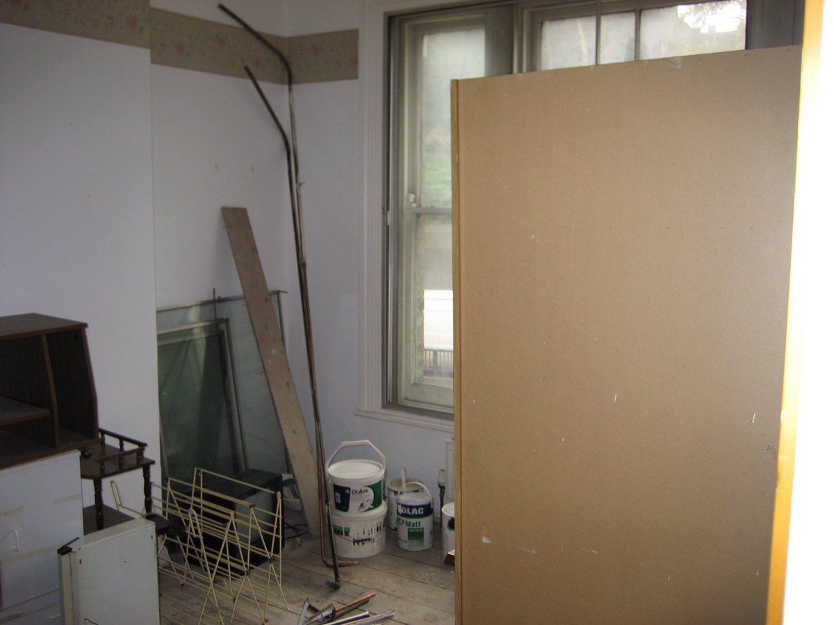 DAGroupProperty's tweet photo. #strippingdownproperty #refurbishmentworks in #process by our #trustworthycontractors
#propertydevelopement #investment #kilburn #london https://t.co/cTZ0TwfmD7