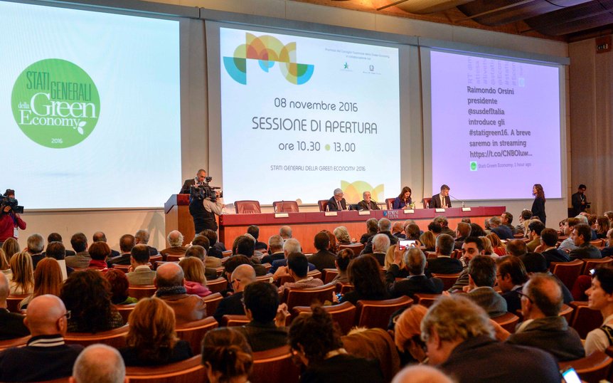 Ecomondo's tweet photo. 🔴 PARTECIPA agli STATI GENERALI DELLA GREEN ECONOMY ♻️ 
@statigreen 

🔴 PROGRAMMA ➡️ https://t.co/nrmhmNvqRV 
@AntCianciullo @susdefItalia https://t.co/yPeMocXZwE