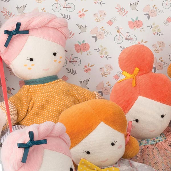 borntobekids's tweet photo. Découvrez la collection Les Parisiennes #MoulinRoty sur #Borntobekids ! Des poupées chics et à la pointe de la mode française ! https://t.co/XTaN4xn5Vx