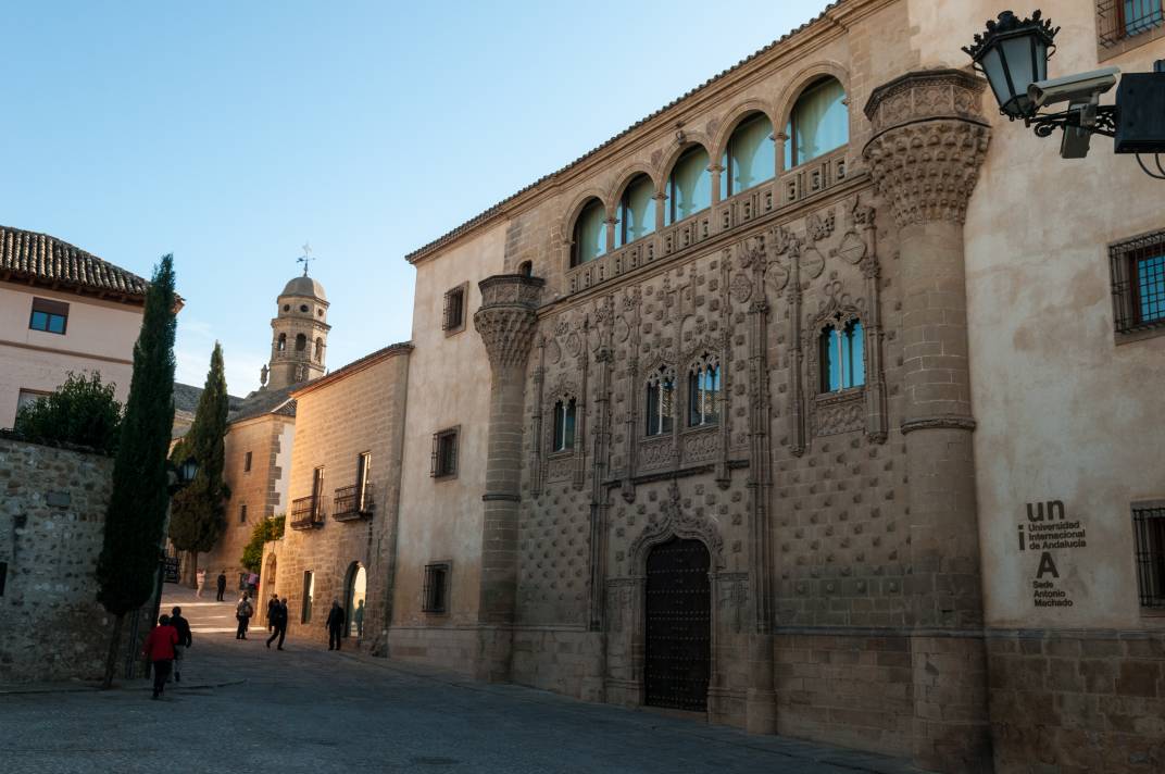 ManelEsteller's tweet image. Presenting our work on #noncoding #RNA and #metabolism at @UNIAuniversidad #Biomedicine workshop in #Baeza ow.ly/Naxk30gmPot