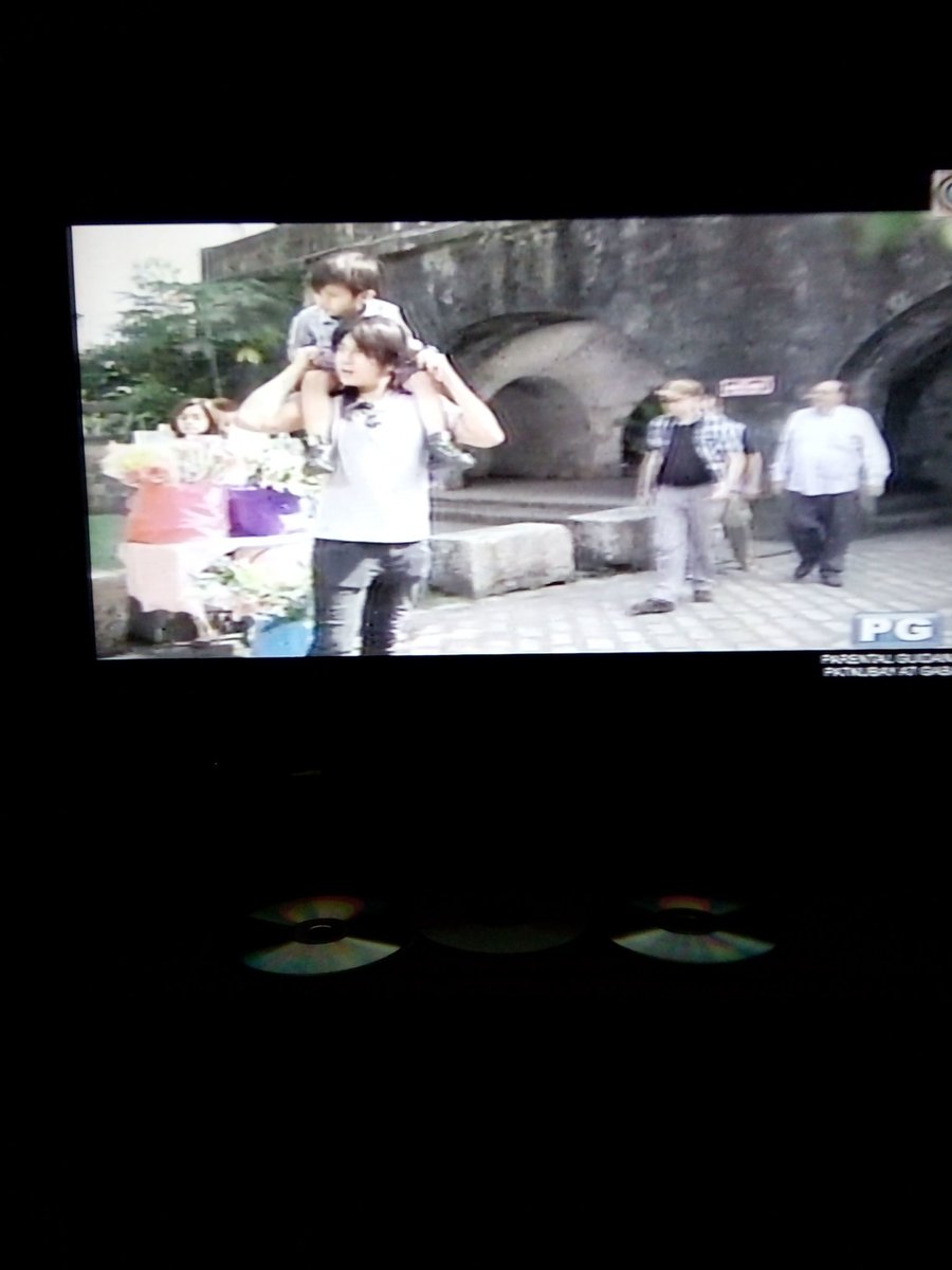 erwin_taguines5's tweet photo. Nagkita na rin ang mag-ama
#TPOFBloodline https://t.co/Ft43CFfSEp