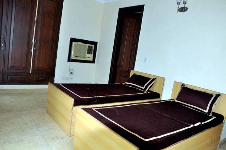 Stayforyouindia's tweet photo. #stay4u #female #payingguest #delhi
Ping on: https://t.co/1HYHPM3Rrw https://t.co/SrxxTFOuT8