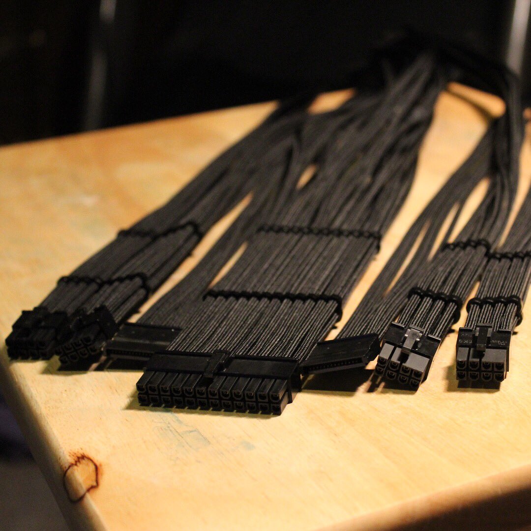 PCModsCanada's tweet photo. Just finished assembling this stealth black set. It should look awesome in the solid black #parvum case. #pcmods #pcmodder #parvumsystems https://t.co/8QFMqAq0vJ