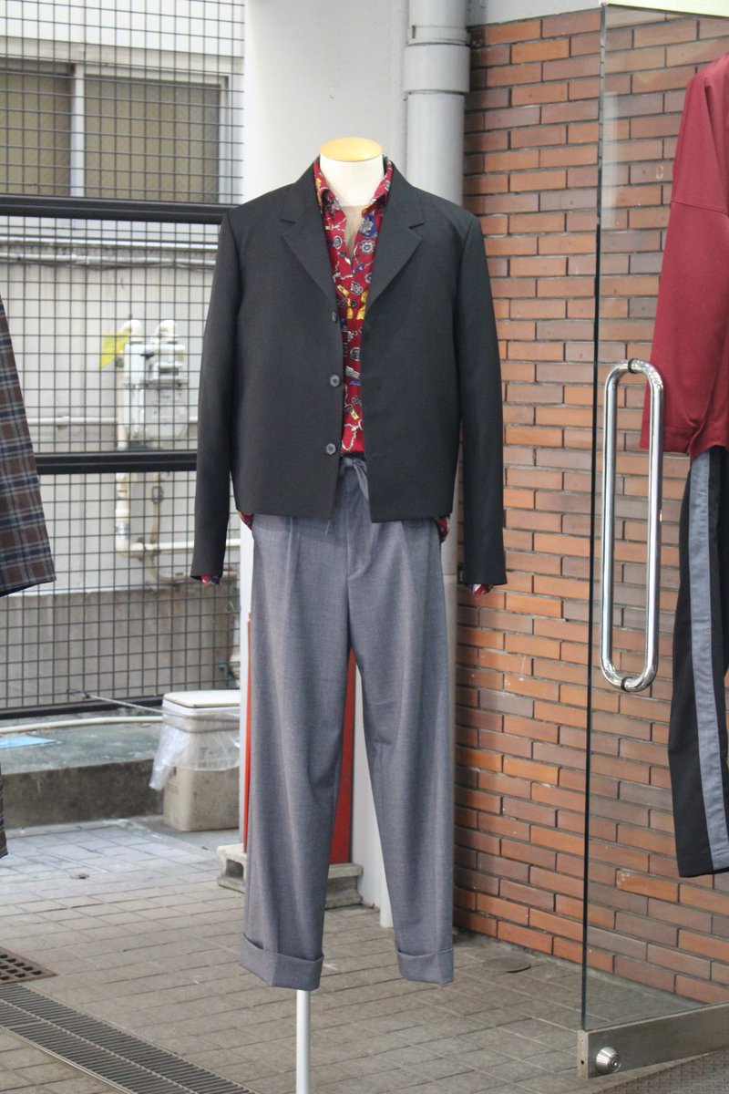 綺麗な丈 短い ジャケット 人気のファッションスタイル