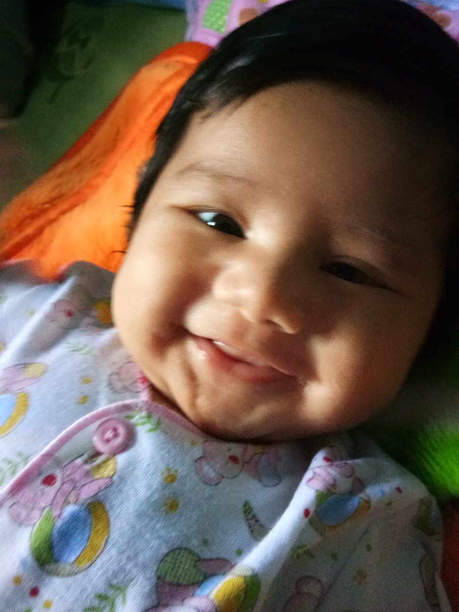 Senyum ceria mu pagi ini