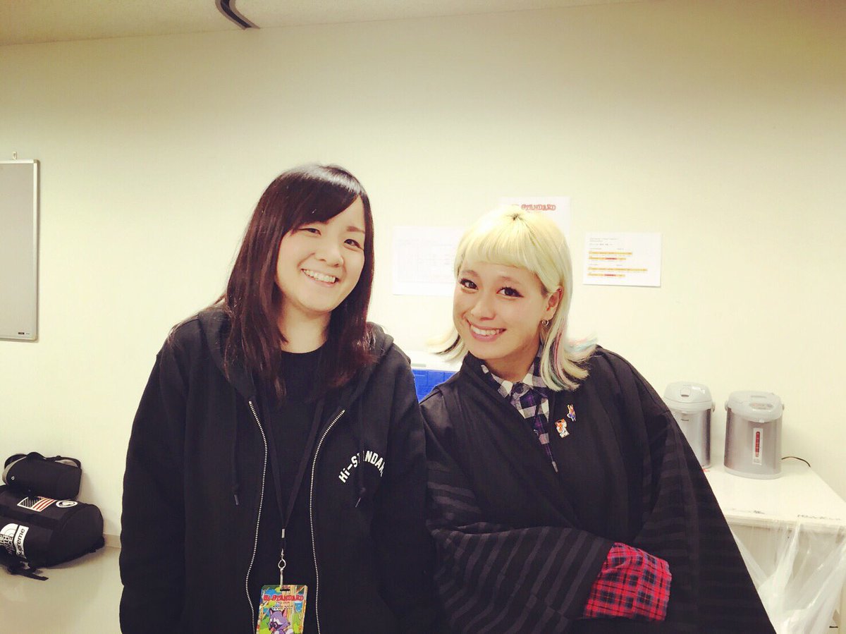 canasumushi146's tweet photo. ハイスタのツアー制作やってるH.I.P.に工学院の同級生とがしちゃんがいた…っ!!またまた同級生に現場で再開〜( `◟ 、) うれし。
#日本工学院専門学校 #コンサートイベント科 #11CE https://t.co/FyLqKTU7Tc