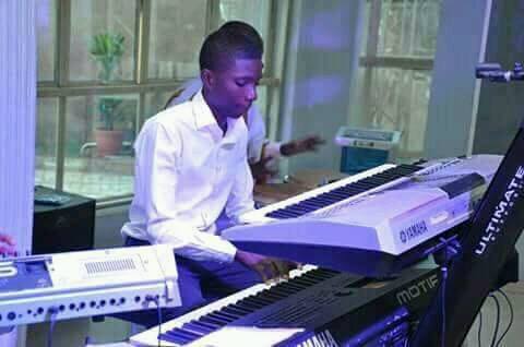 TCS_ConsultNG's tweet photo. Our Keyboard|Piano Instructor Evans Dussey won the Pianist of the Year Award at the Exousia Gospel Music Awards 2017 last night. Congrats! https://t.co/ItShLTyxcS