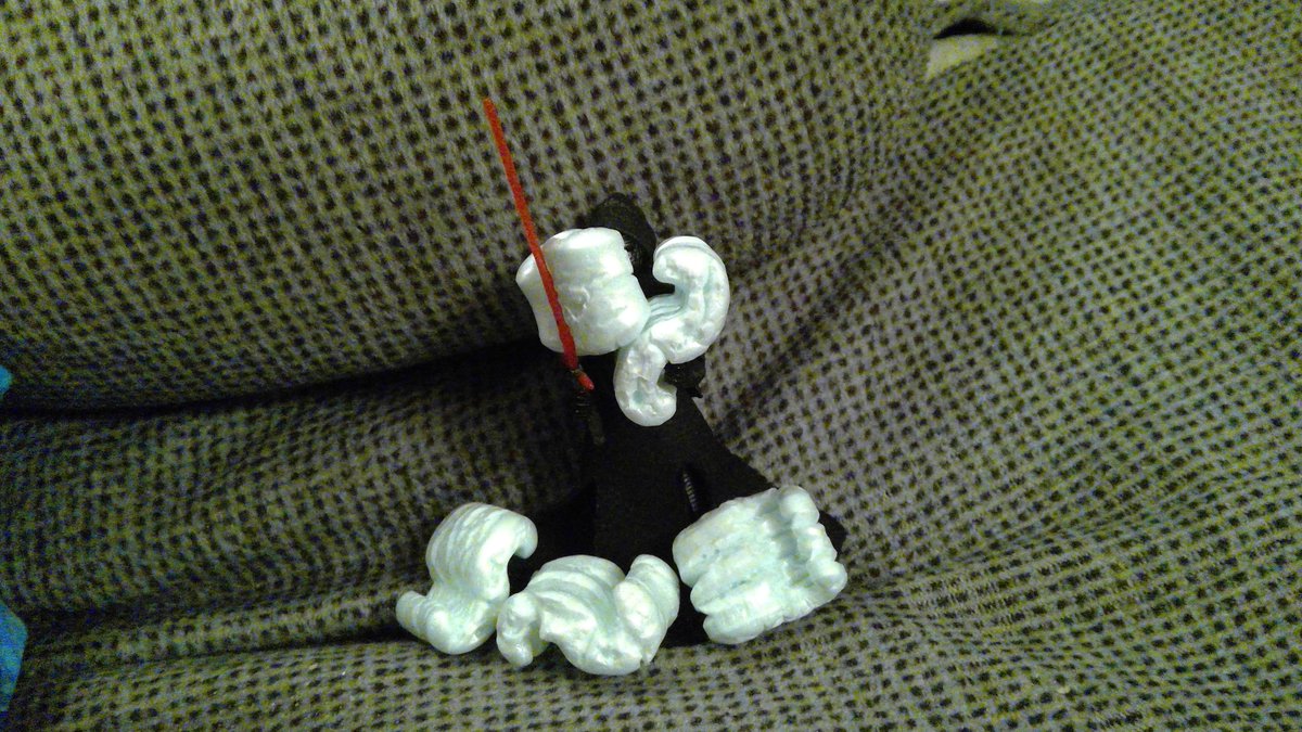 TinyKylo's tweet photo. Big Kylo Ren told Tiny Kylo Ren, "Hold these packing peanuts for me."

That was five hours ago.

Big Kylo Ren is literally the worst. https://t.co/BFSTNXAXdy