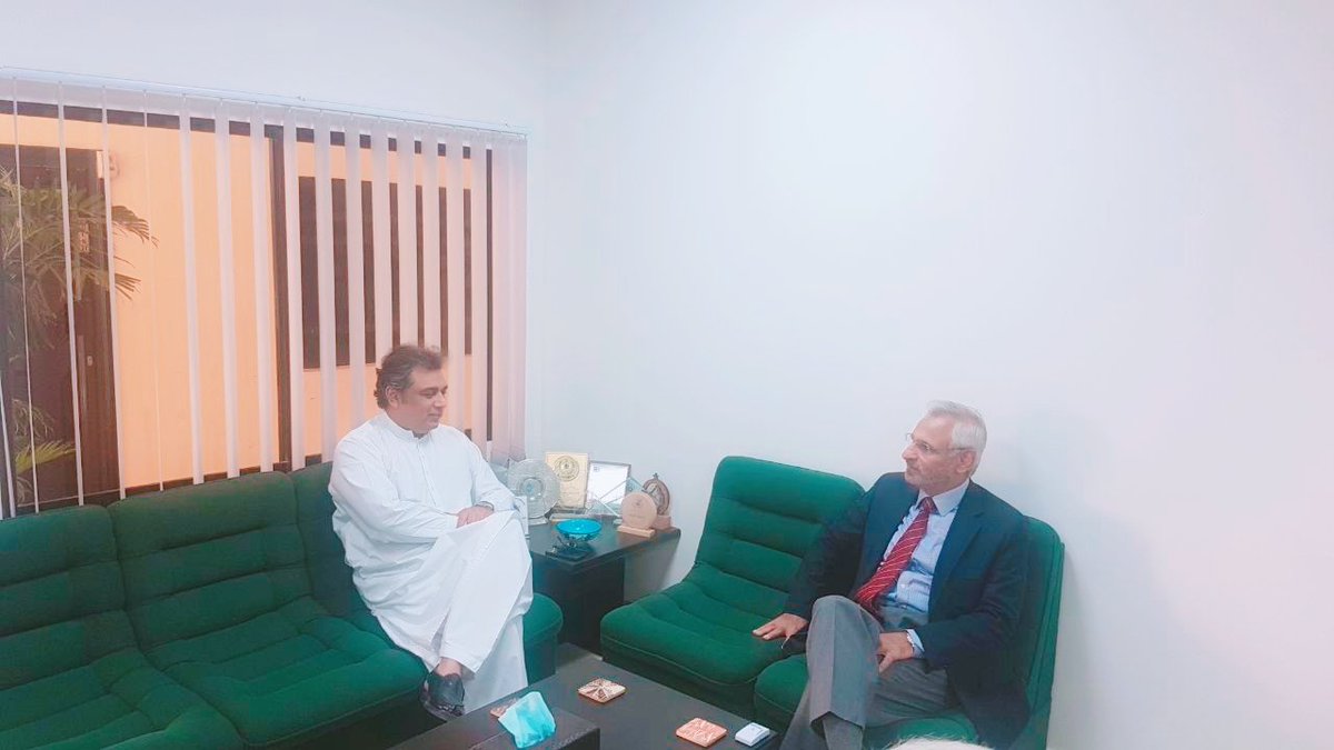 imran_sidra's tweet photo. #PTI @AliHZaidiPTI alibhai reached at @PAFKIETPakistan being chief guest at #SEE17, in meeting with VC Discussing opportunities for students https://t.co/38ZltLL6Ic