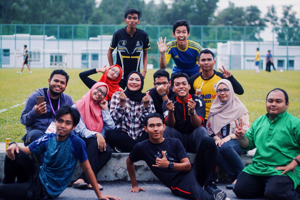 muaaaaadz's tweet photo. @smfscpolicy @AscarSportFest #potrait
#ASCAR2017 https://t.co/1mltwLBg0z