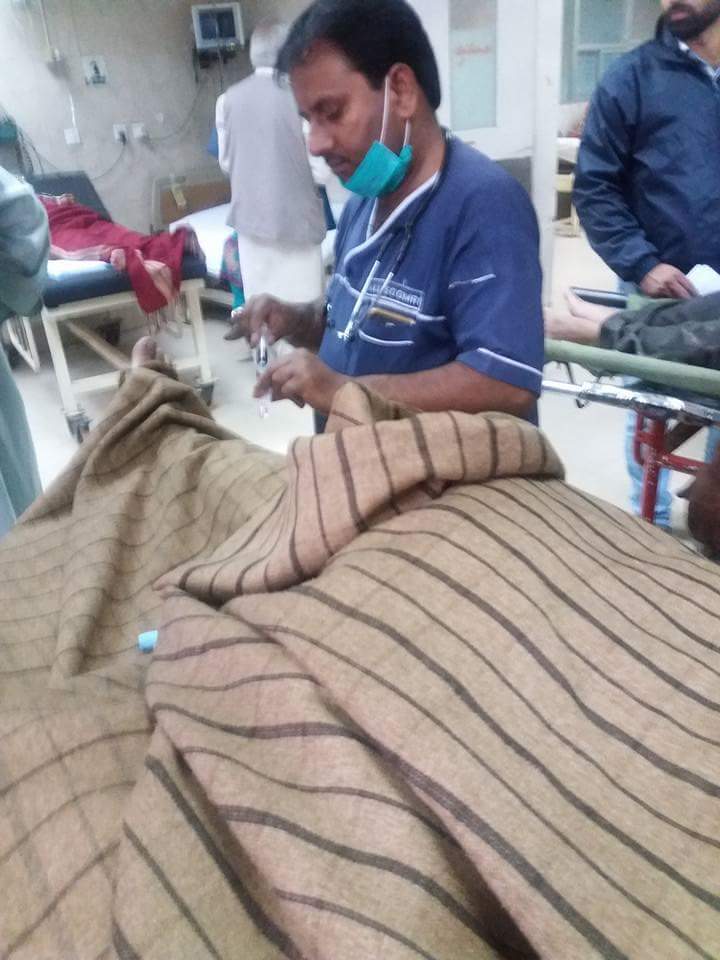 RasheedBaloch_'s tweet photo. نوروز بلوچ بے ہوشی کے حالت میں ہسپتال منتقل
تعلیمی ایمرجینسی کے دعوے پورے ہو رہے ہیں
#RestoreExpelledStudents https://t.co/SkVxKSB7Nd