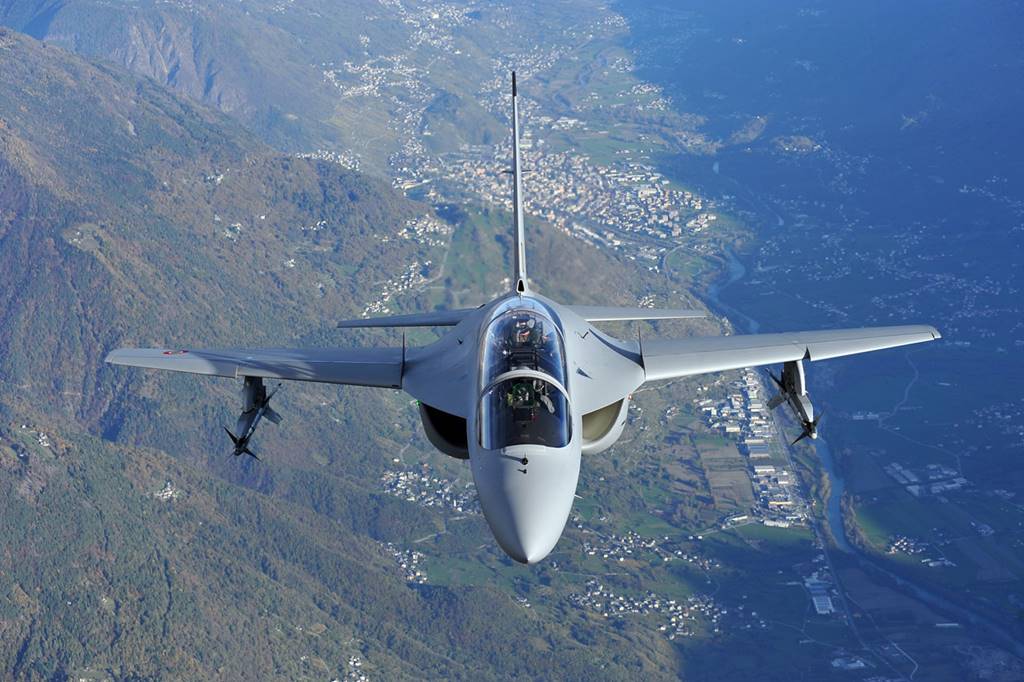 bbfaviation's tweet photo. Italian Eurofighter and T-346 aircraft played the Aggressor role during exercise Vega 2017. https://t.co/Qlas6dGOEL #AvGeek #Aviation #VG17 https://t.co/VH3q2pVhkT