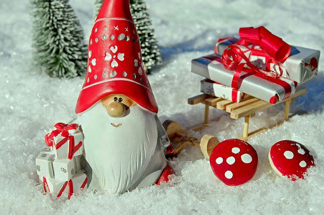 emilytealady's tweet photo. Why I love Christmas and don’t care it’s November  https://t.co/3XBz88LgEj https://t.co/hSaSebsUb3