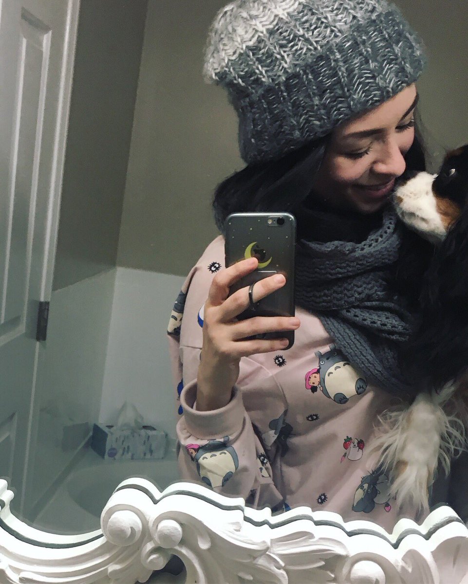jodellemicah's tweet photo. puppy love 🖤 https://t.co/ADc5AHWCIh
