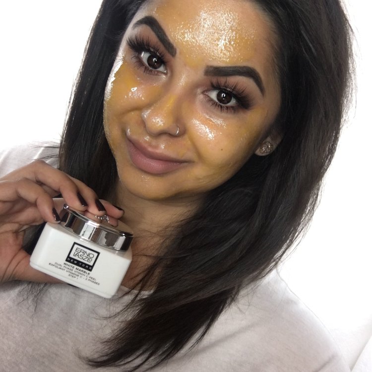 ArielHopeMakeup's tweet photo. Finally tried the @ernolazlo Vitamin C Peel and it made my skin feel baby soft! @Influenster #BringOnTheBright #complimentary #contest https://t.co/8SlSvIXMOc