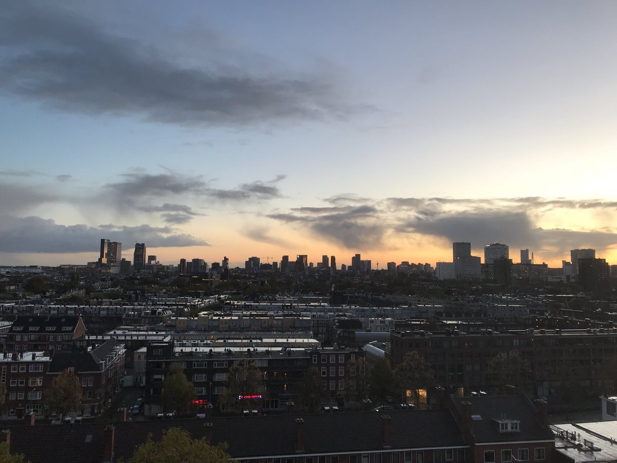 POL_Berenschot's tweet photo. Goedemorgen, met uitzicht op de #skyline van #Rotterdam #smallapple. Have a Nice day https://t.co/LsIRreFtA7