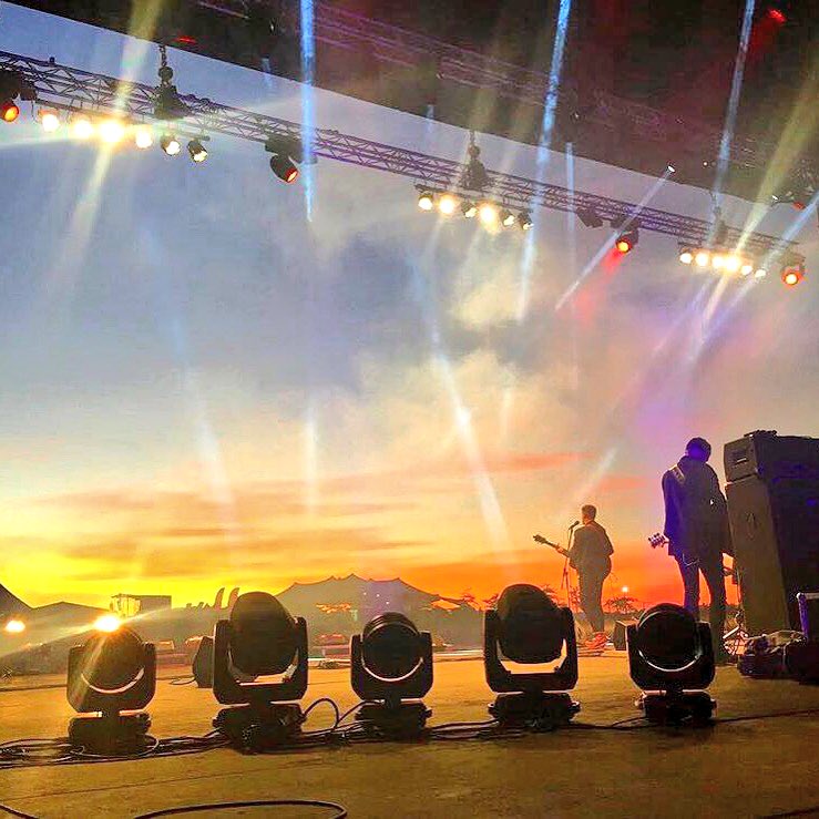 WCentralSA's tweet photo. Profound times.
Tim Hughes on stage, Martin Smith on camera, God's glory on display in the sky. https://t.co/fAAaXZ00AN