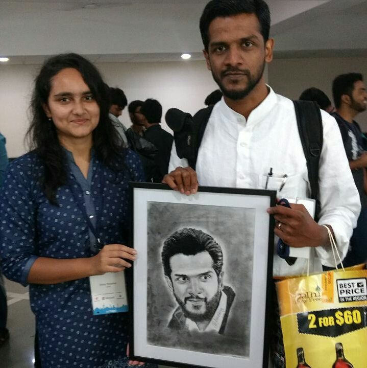 parashiny's tweet photo. One of d best experiences ... Noufal Ibrahim  .. a handmade gift ... #sketch #portrait #ArtistOnTwitter  #pyconindia2017 #pycon https://t.co/bz7We6cG2Z