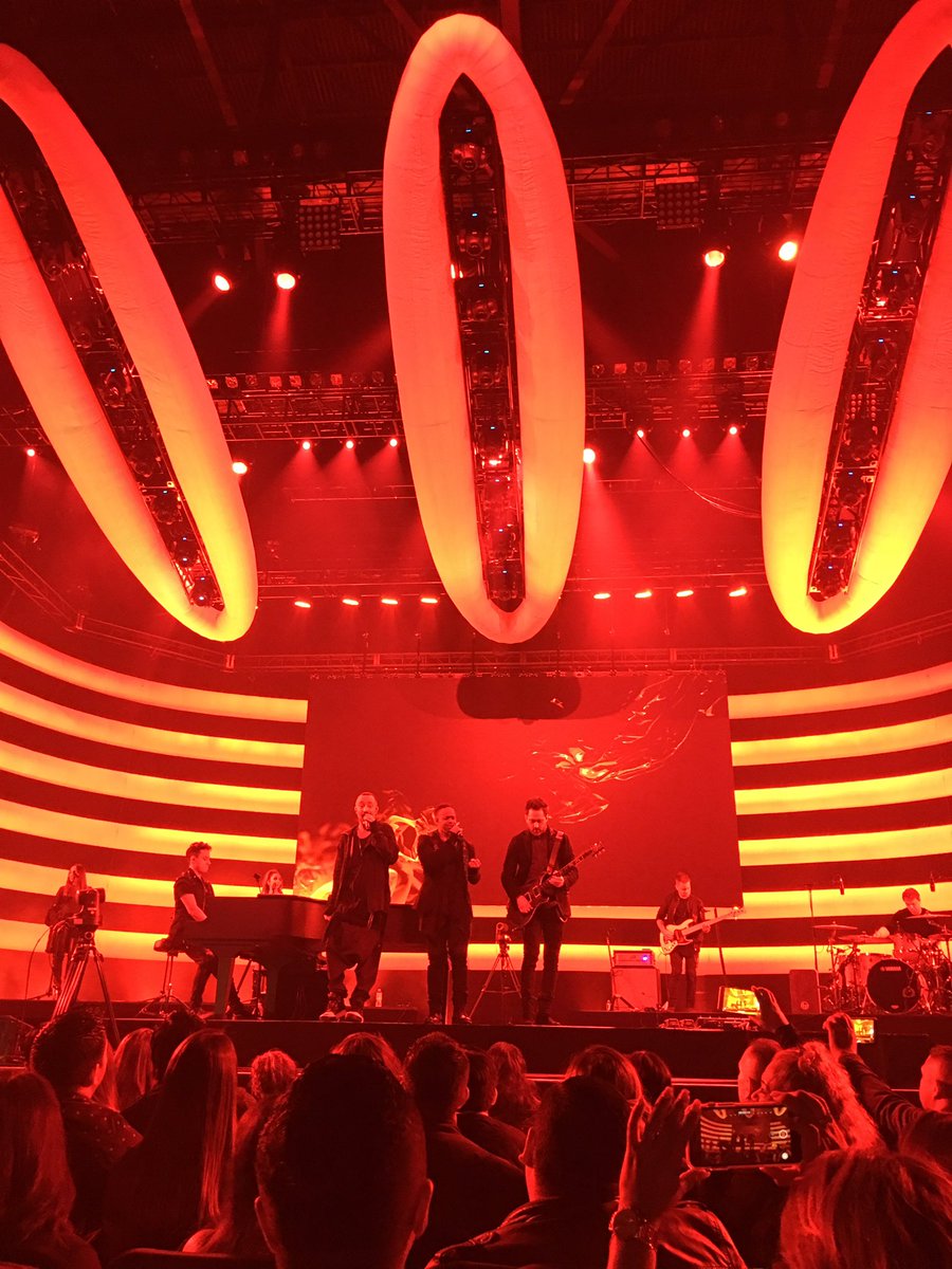 peacock_theater's tweet photo. Cierre de gira #TourElypse!! Buenas noches Los Angeles 👏🏽👏🏽 @CamilaMX https://t.co/rw4JicseIR