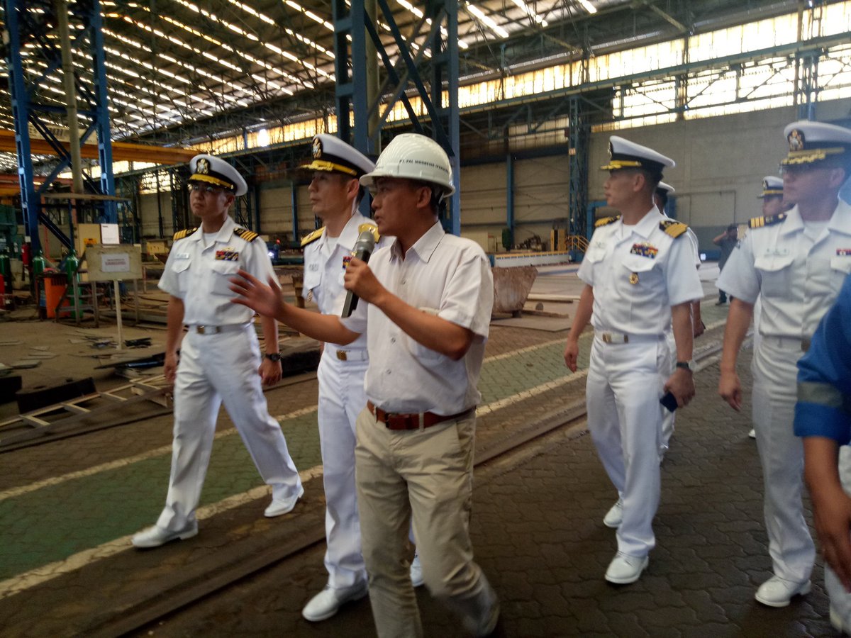 PTPAL_INDONESIA's tweet photo. Visit of Comander Cruise Training Task of Korean Warship Rocks Kang Gam Chan in @PTPAL_INDONESIA Workshop https://t.co/xHuKiydIG9