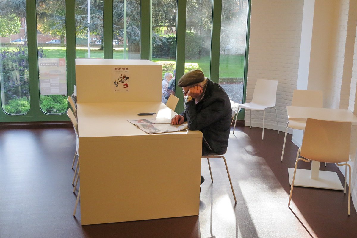gemSchoten's tweet photo. Het is zover 😍📚🎉🍾 De #Braembib is terug open!

Binnenkort is er een feestweek ☺️ Ontdek het programma op https://t.co/dQWF4GT5id #Schoten https://t.co/UFp5pV2lE3