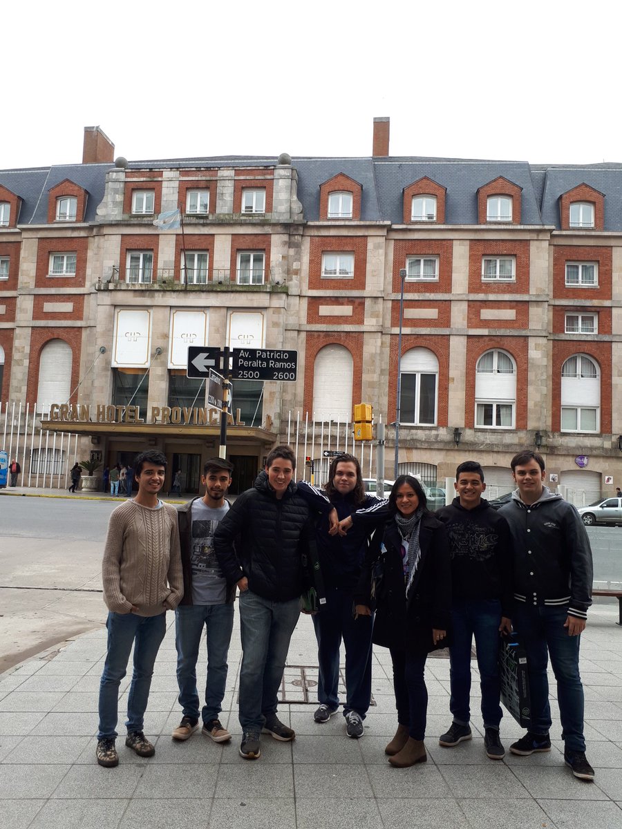bonetti_sandra's tweet photo. Delegación #EPET6 Eldorado ingresando a #OlimpíadasConstrucciones Mar del Plata. Éxitos! @misioneseduca @INETetp @jalbertogalarza https://t.co/1rUjJLMqPG