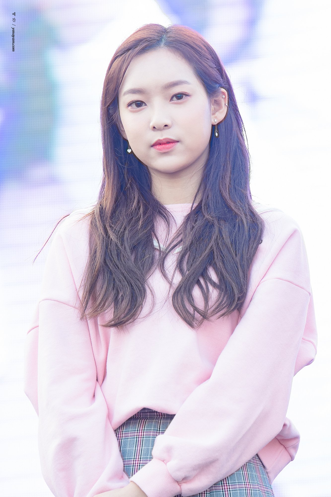 DN8277eU8AIso6P.jpg:orig