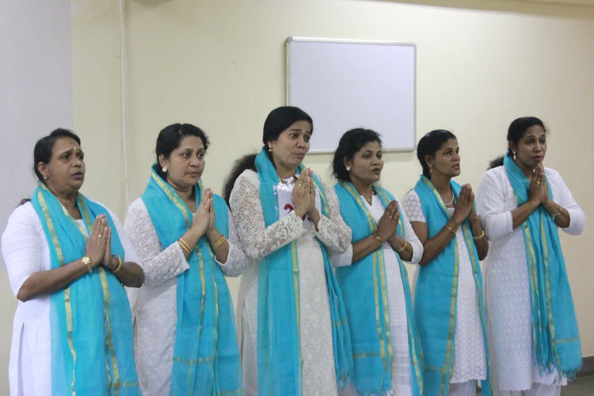 FrFranklin's tweet photo. #Psalm chanting: Chest no 05 of #Mathrusangam competitions. #DigitalKalyan #IndianCatholic #SyroMalabar #Mathrusangam17 #Armonia17 #Catholic https://t.co/OAUNRfJkAT