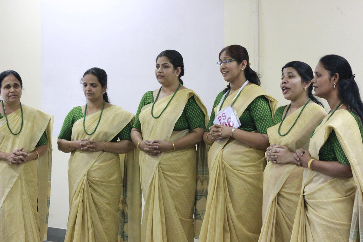 FrFranklin's tweet photo. #Psalm chanting: Chest no 06 of #Mathrusangam competitions. #DigitalKalyan #IndianCatholic #SyroMalabar #Mathrusangam17 #Armonia17 #Catholic https://t.co/w9yTHcP5F9