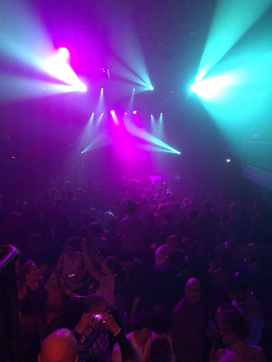 ActeLum's tweet photo. MY #PLDC2017 #SoMany Official #party https://t.co/q46HUTP6En
