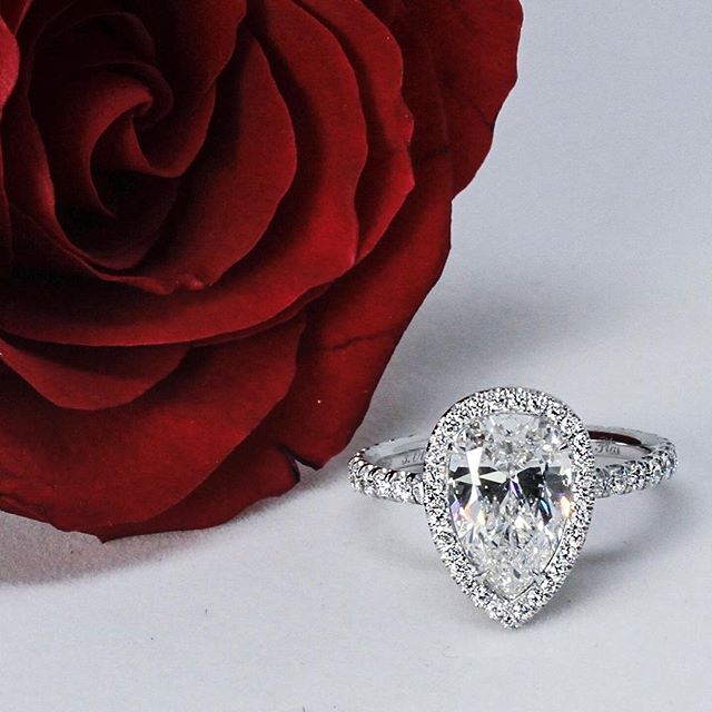 BenHigginsCrush's tweet photo. bacheloretteabc: A close-up of the STUNNING @neillanejewelry ring @thebryanabas... .  https://t.co/I0MTVOXO3C https://t.co/RMsWwZHuYo