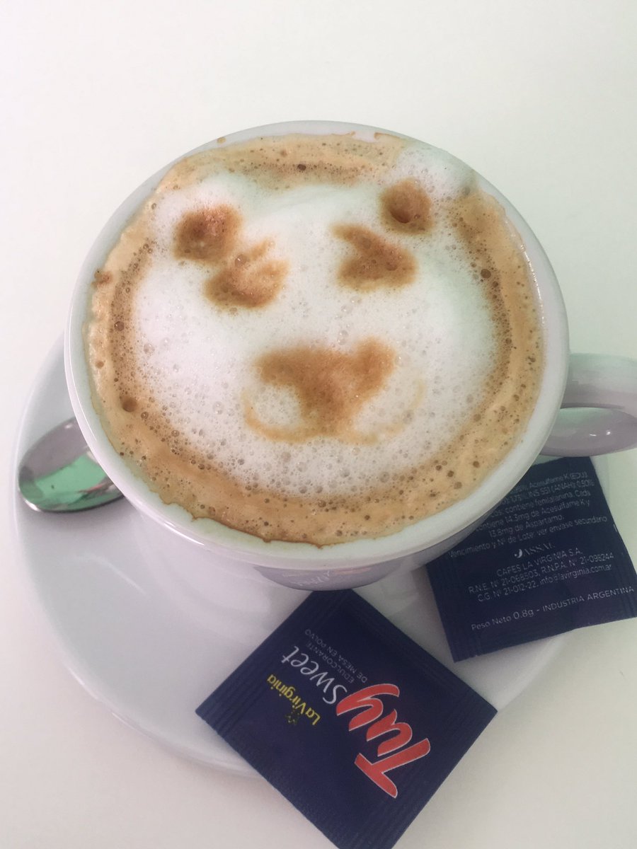 maxijonas's tweet photo. Pedí un café a los chicos de la cocina de @munimadryn y me trajeron esto. Acá hasta el cafetero da lo mejor que tiene https://t.co/oQqsGZlfFZ